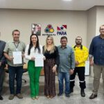 Foto com servidores públicos sindicalistas e dirigentes do DETRAN